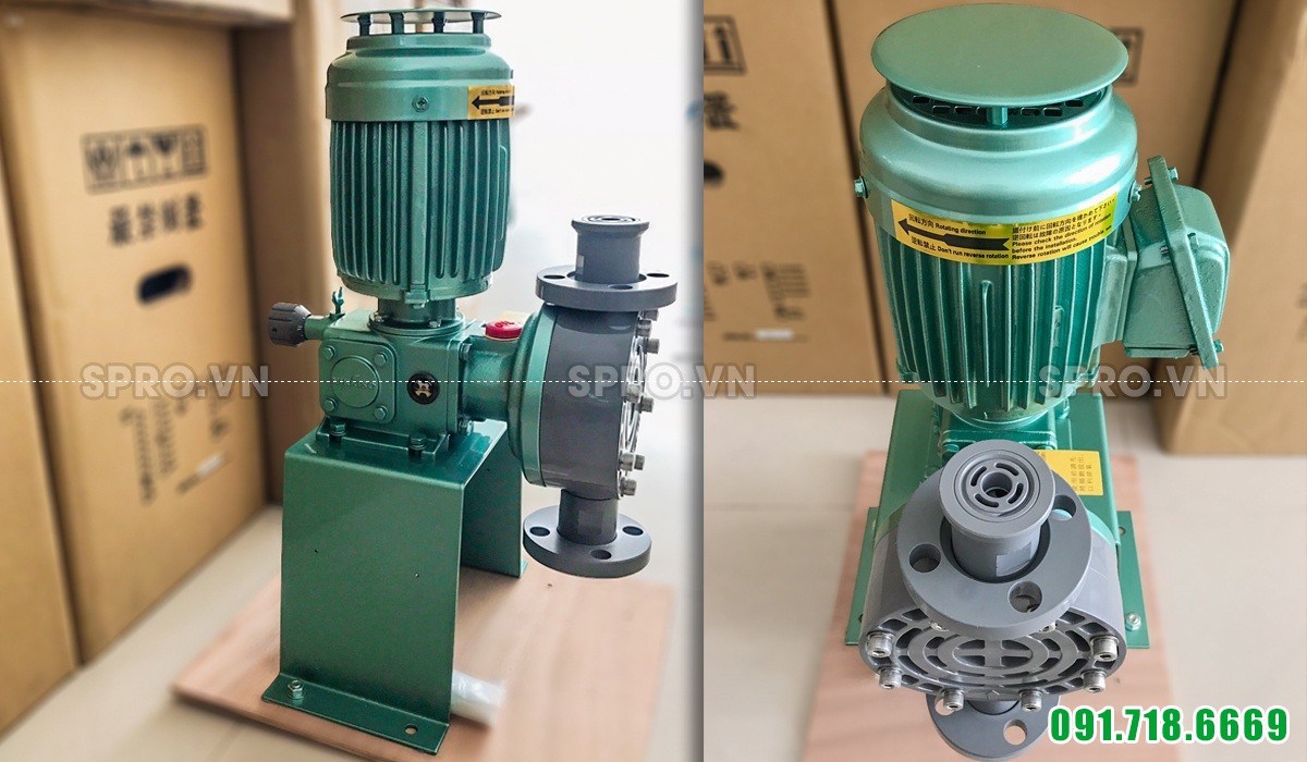 Bơm định lượng hóa chất Nikkiso AHA 42 PVC đạt lưu lương bơm lên đến 276 lít/h 