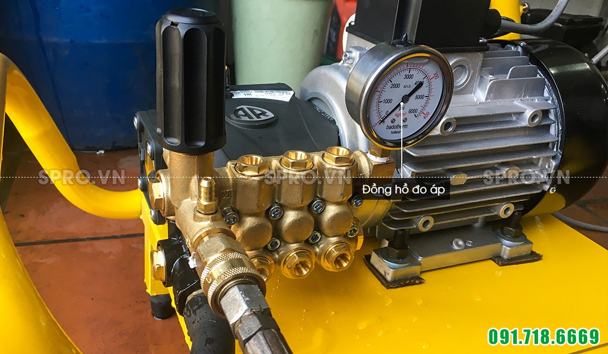  Đồng hồ chỉnh áp máy rửa xe áp lực cao AR U22-1408