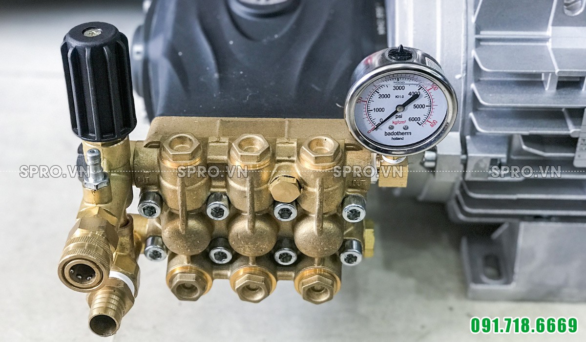 Máy rửa xe áp lực cao AR U75-2120 - Dùng điện 3 pha