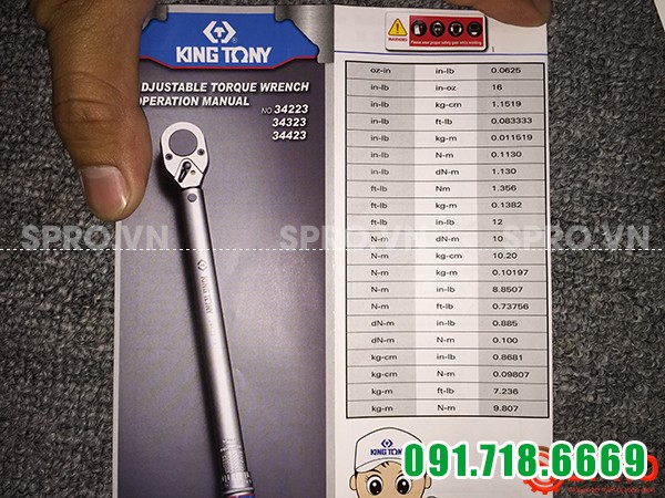 Bảng chuyển đơn vị kèm theo cờ lê lực Kingtony 34423-2A