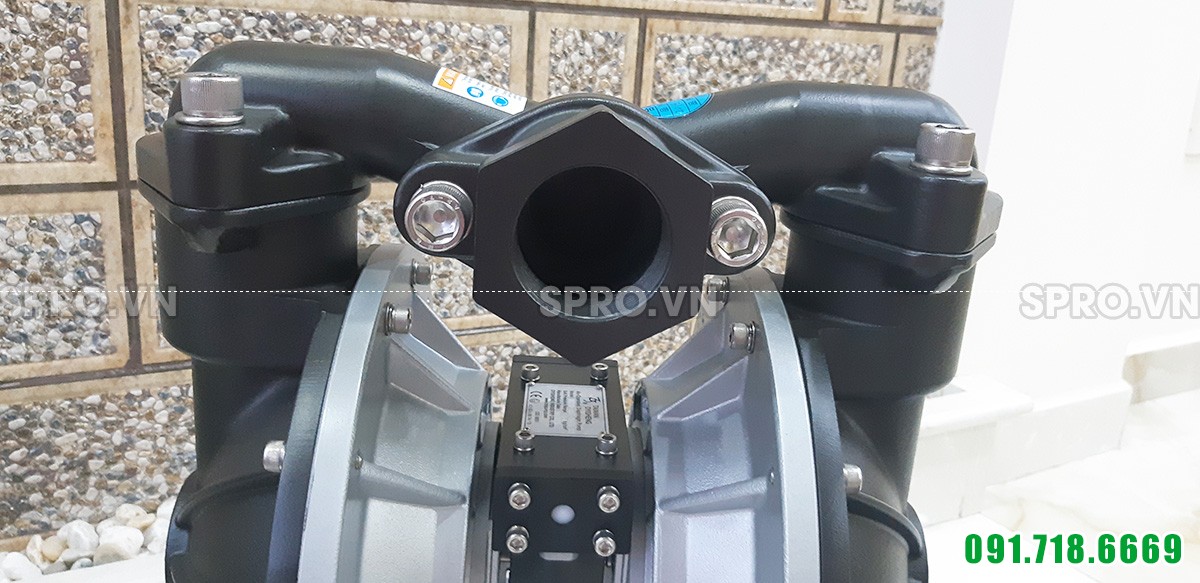 Kích thước đầu đẩy lưu chất ra: 2 inch