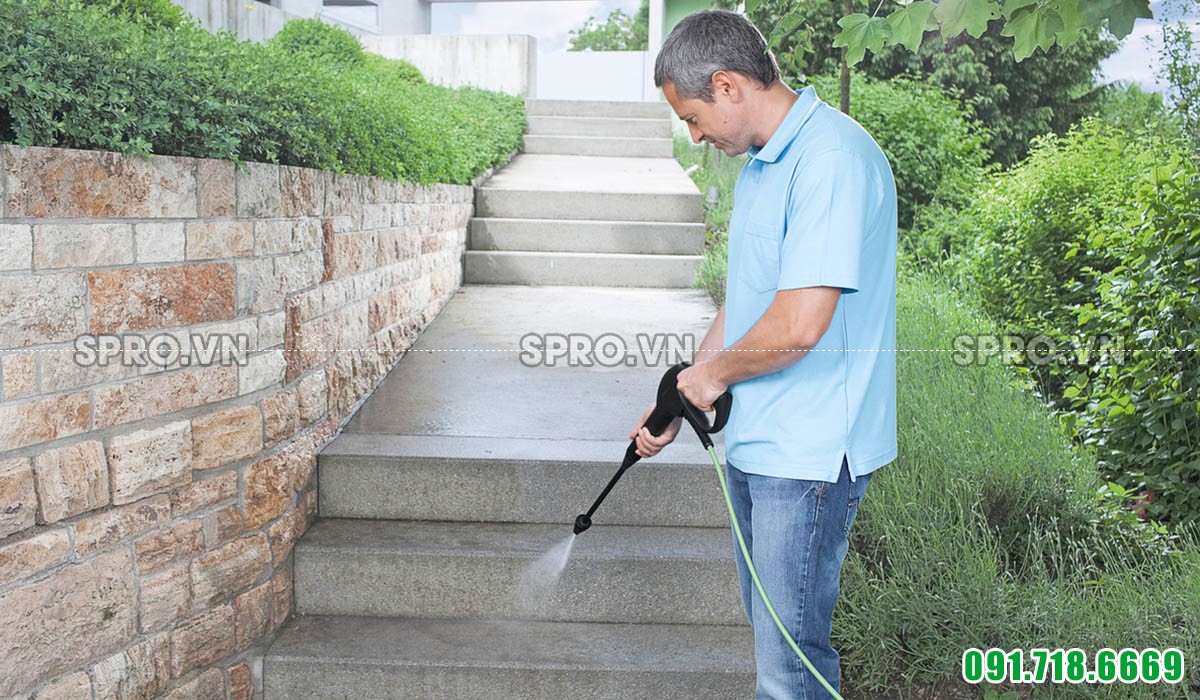 Đầu phun xoáy DB 145 tạo ra dòng nước xoáy có áp lực cực mạnh