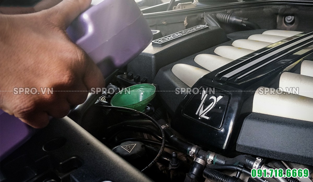  Dầu nhớt động cơ Liqui Moly Synoil Energy 0W40 5L