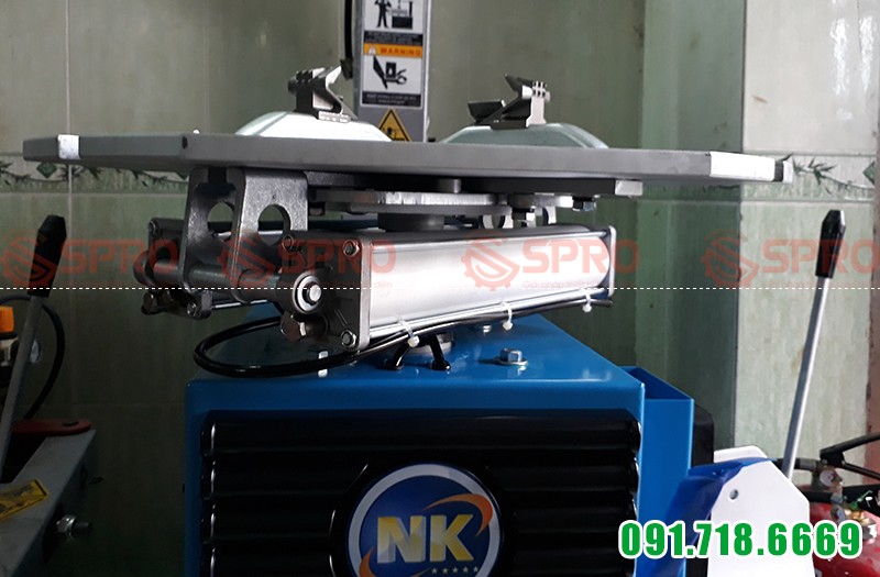 Máy ra vào lốp, Máy tháo lốp xe tay ga, ô tô du lịch NK418E