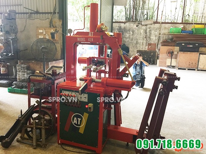 ép chảng ba với máy nắn khung càng AT618