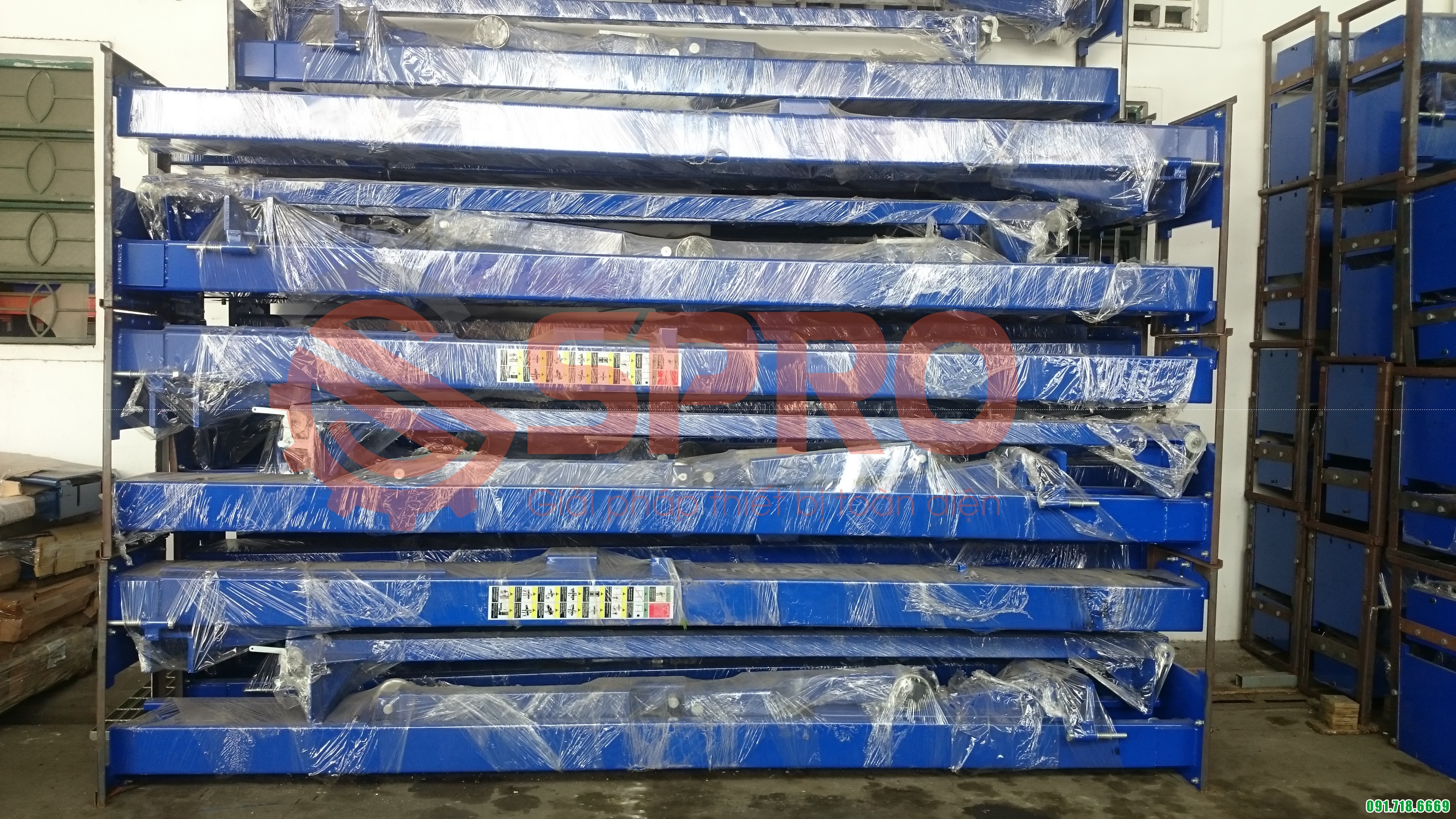 Kho cầu nâng 2 trụ dùng trong các garage sửa chữa ô tô chuyên nghiệp